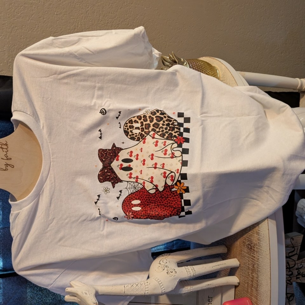 Gildan White Tee with Ghost Print - Picture 6 of 8